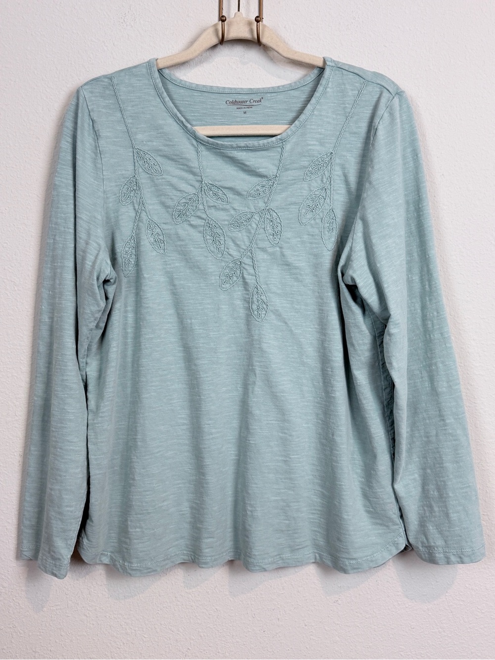 Coldwater Creek Seafoam Green Long-Sleeve Crewneck Tee Leaf Embroidery M